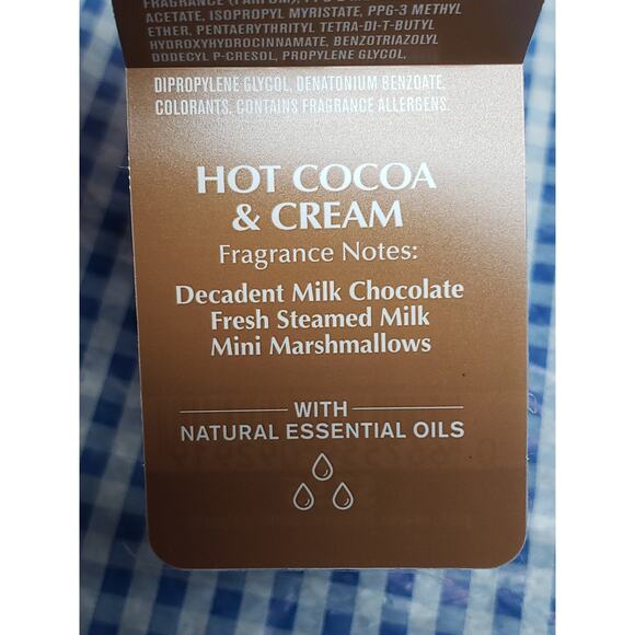 BBW Hot Cocoa & Cream Enhanced HOLIDAY FAVORITES Wallflower Fragrance Refill - Picture 2 of 2